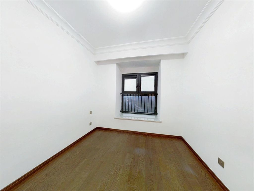 雍华府 3室2厅1卫 118m&sup2;