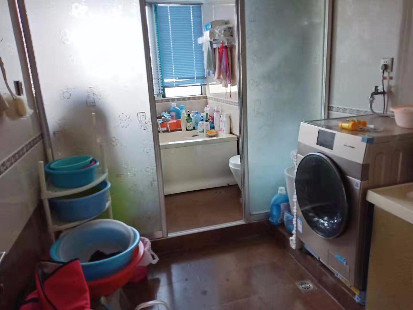 德民花苑东区 4室2厅2卫 170m&sup2;