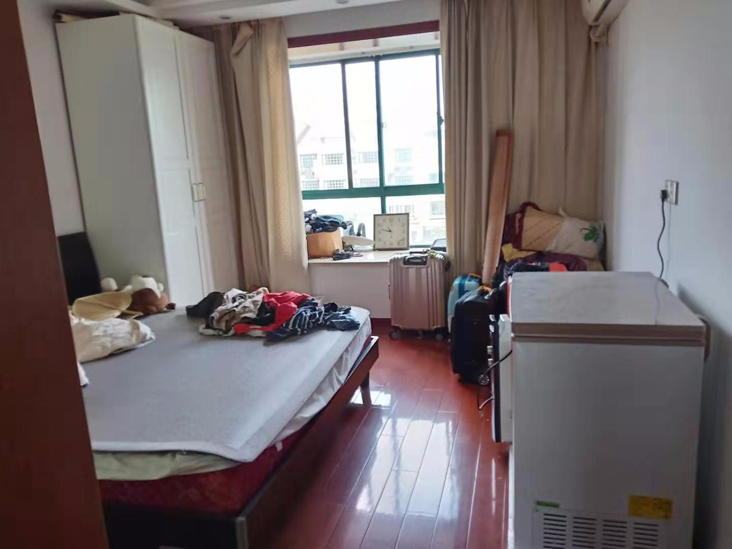 德民花苑东区 4室2厅2卫 170m&sup2;