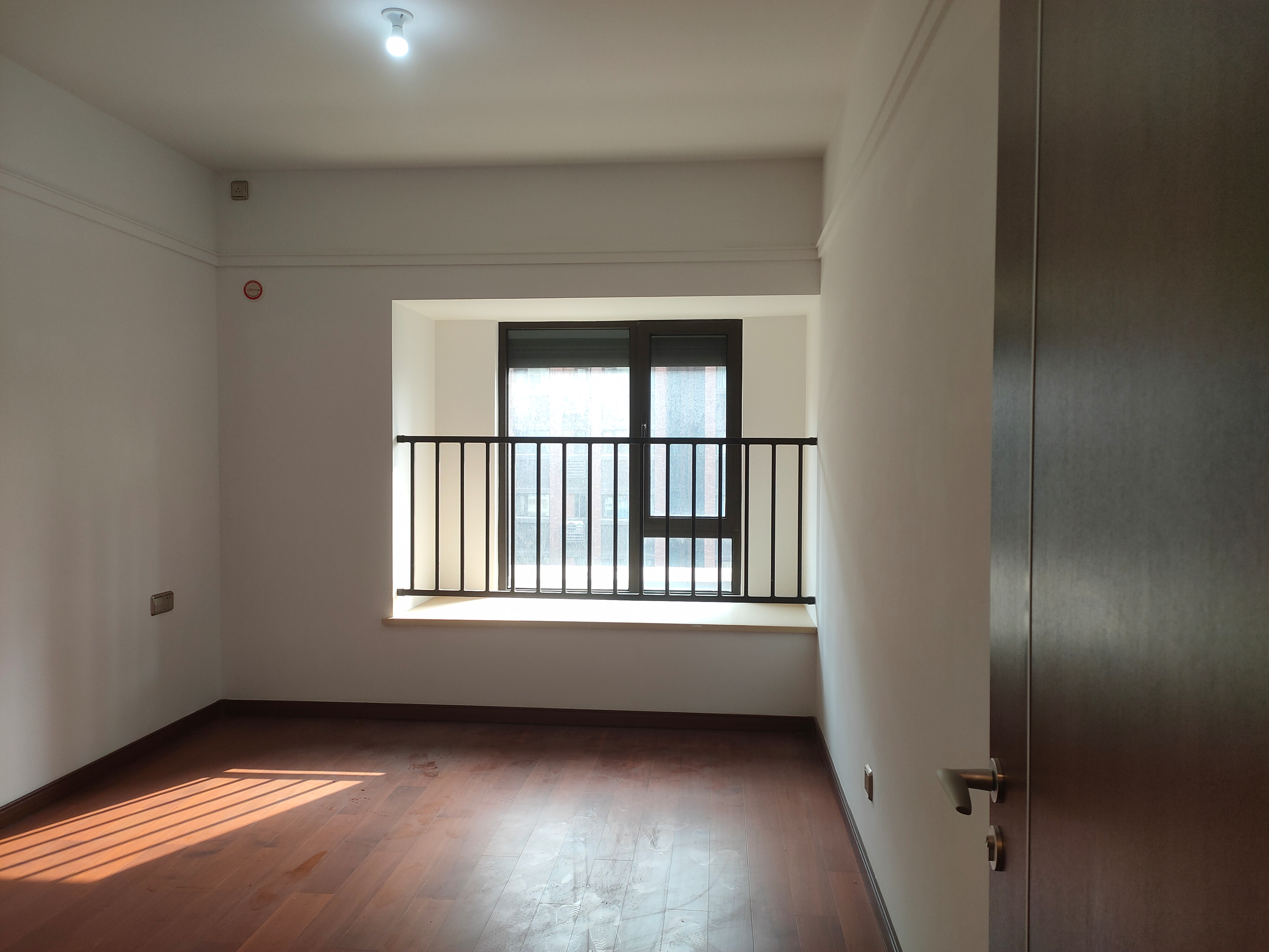 万科城市之光 4室2厅2卫 143m&sup2;