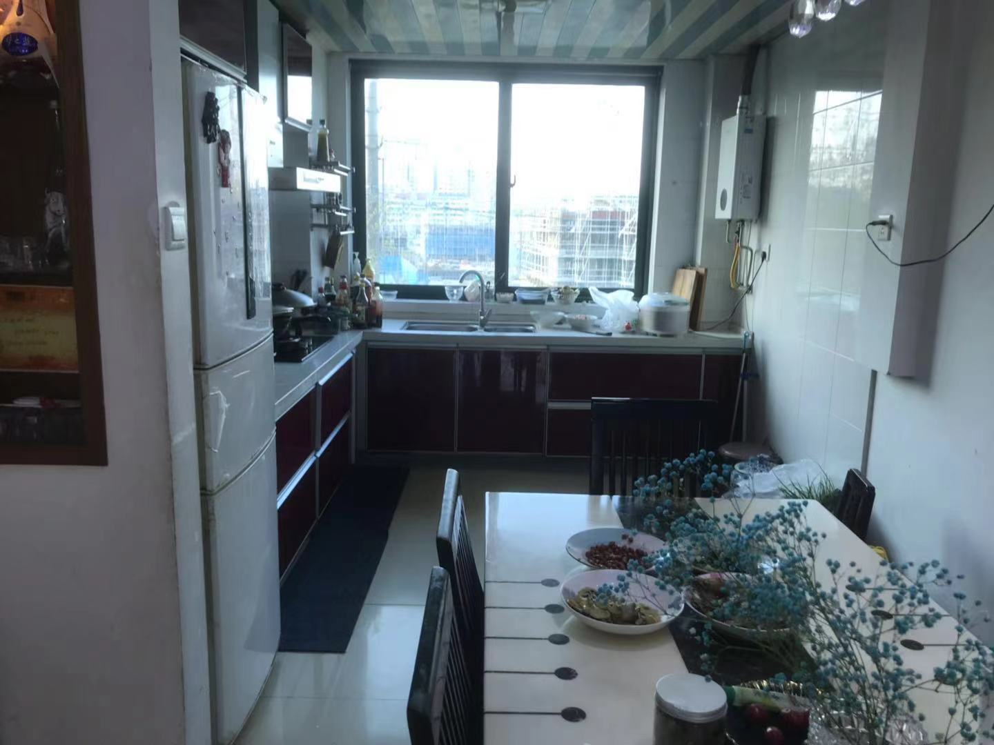 都市华城 3室2厅2卫 139.8m&sup2;