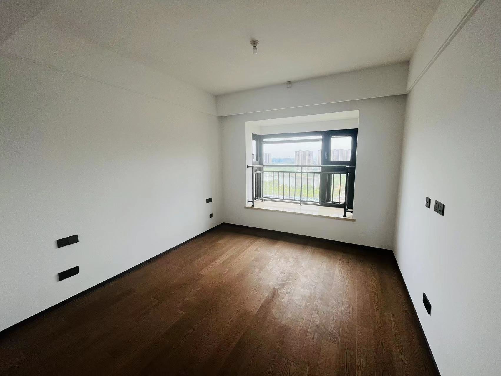 春风南岸东园 4室2厅2卫 136m²
