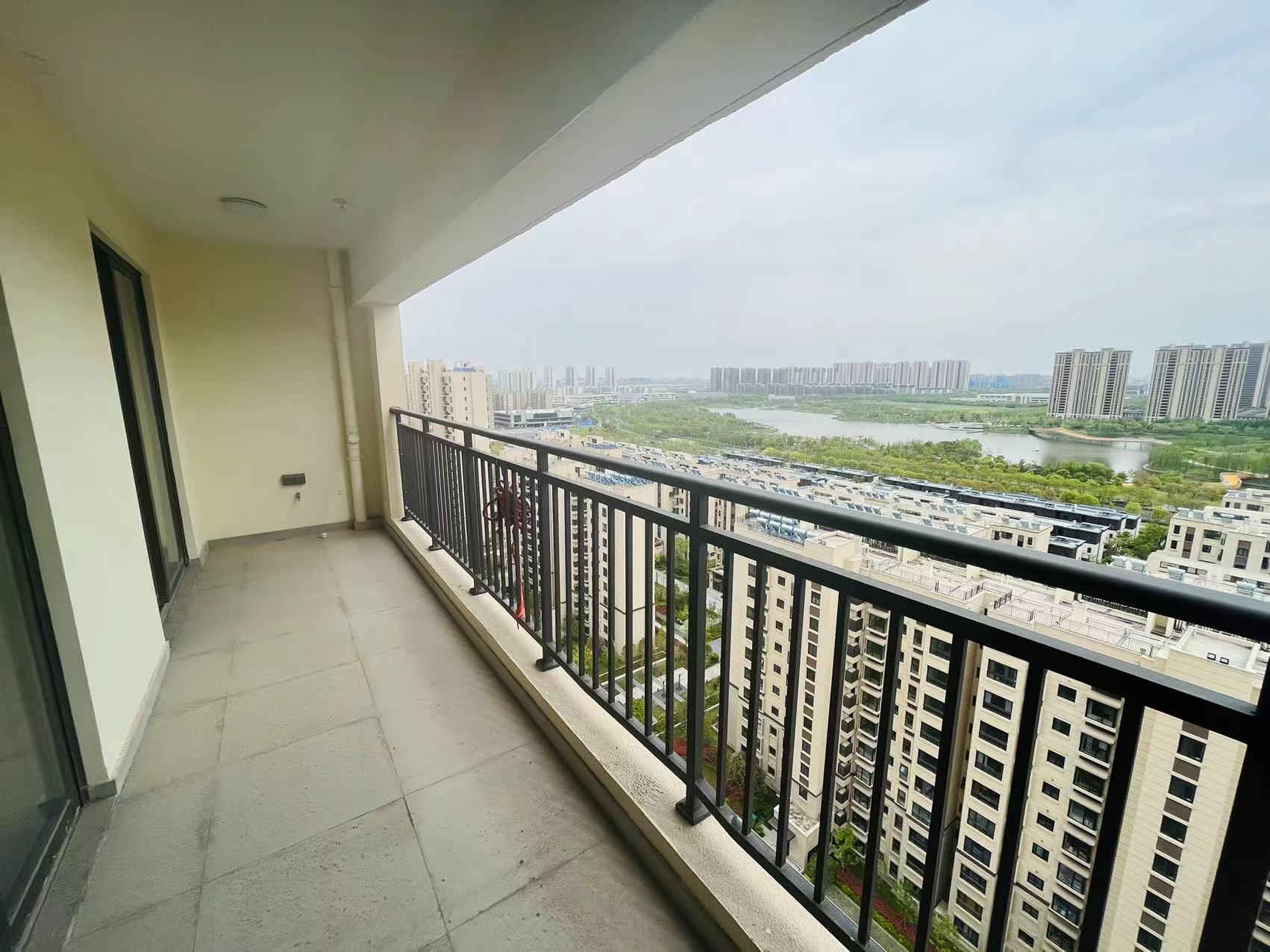 春风南岸东园 4室2厅2卫 136m²