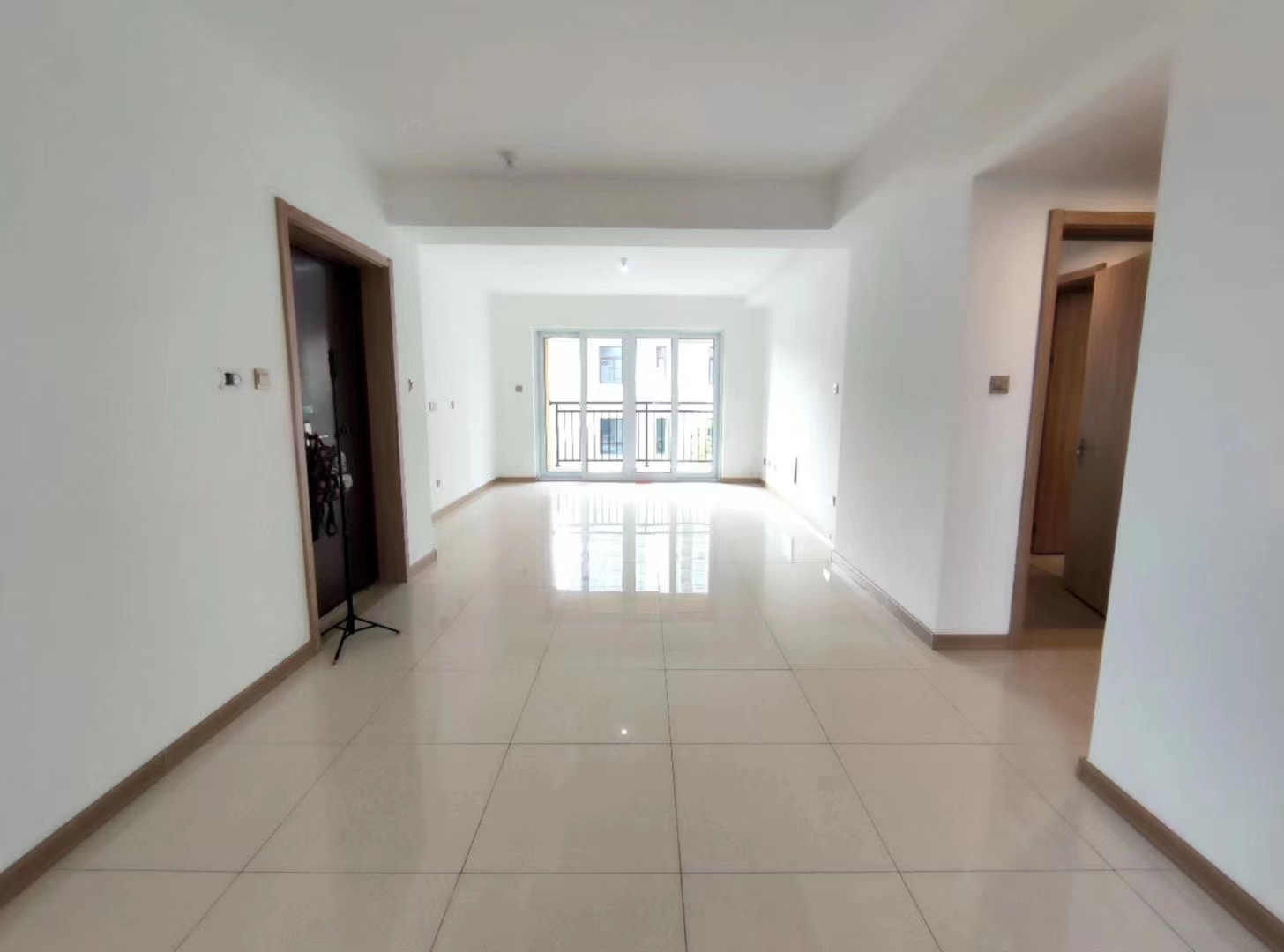 世茂九龙庭 3室2厅2卫 125m²