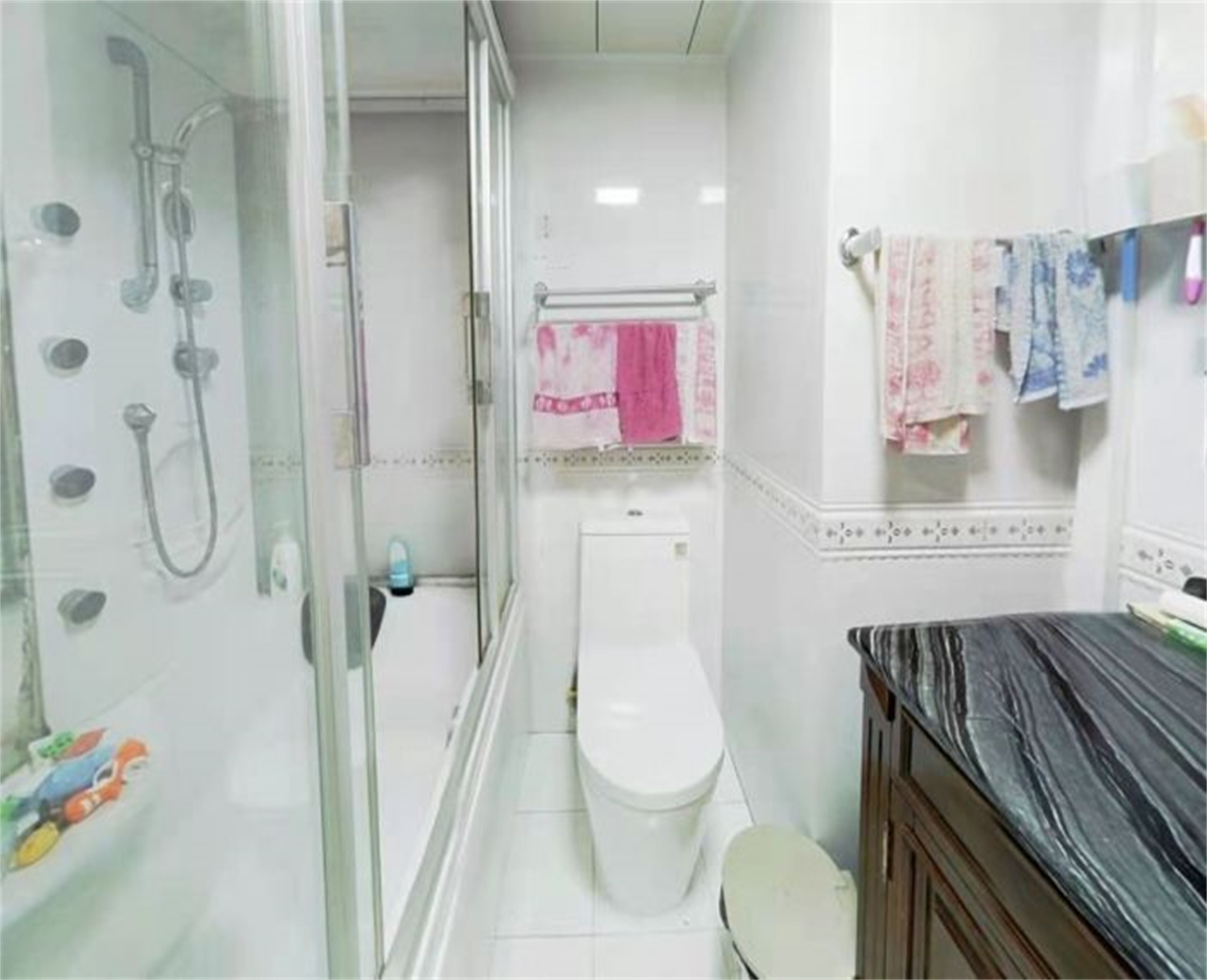王府大厦 4室2厅1卫 217m&sup2;