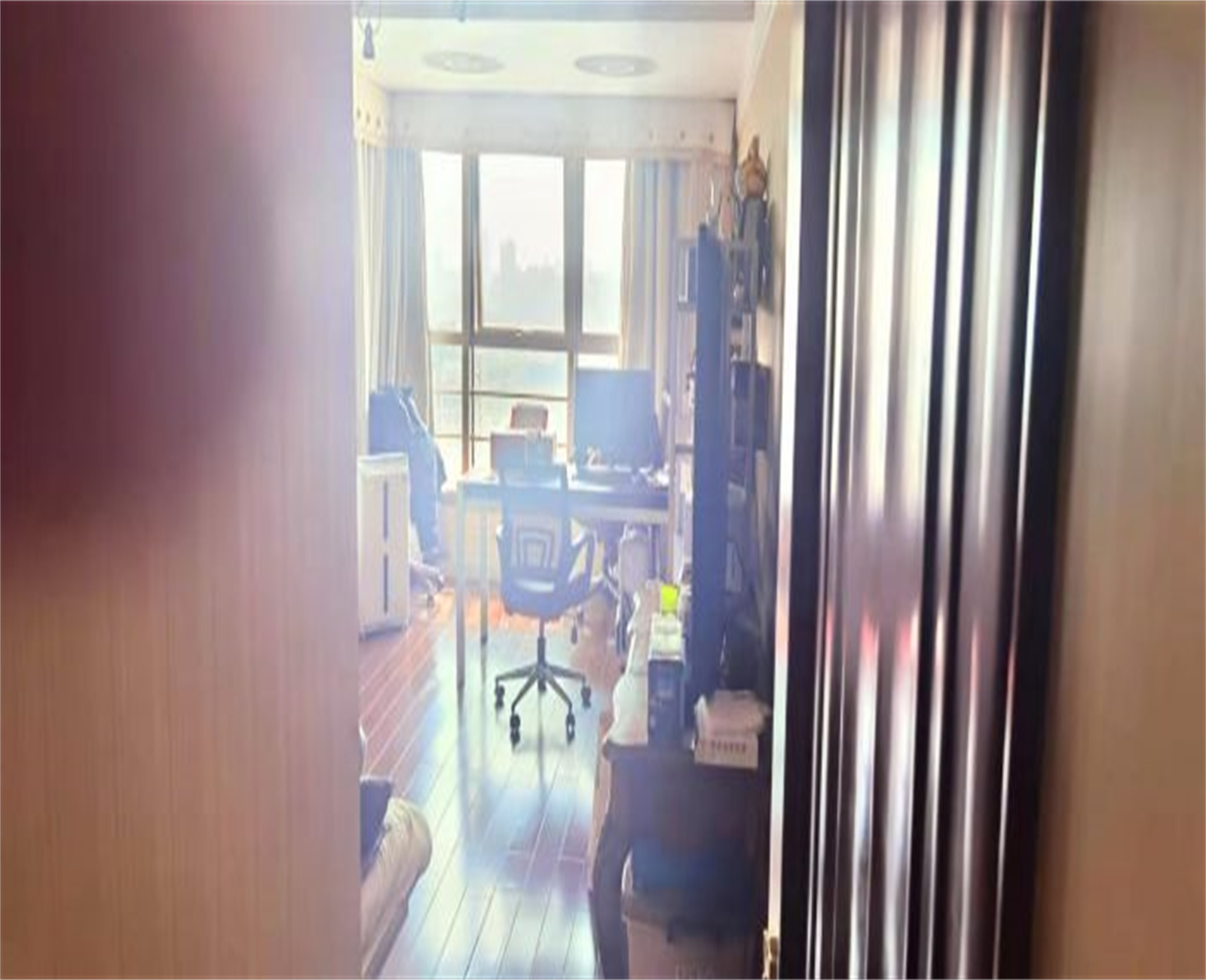 王府大厦 4室1厅1卫 200m&sup2;