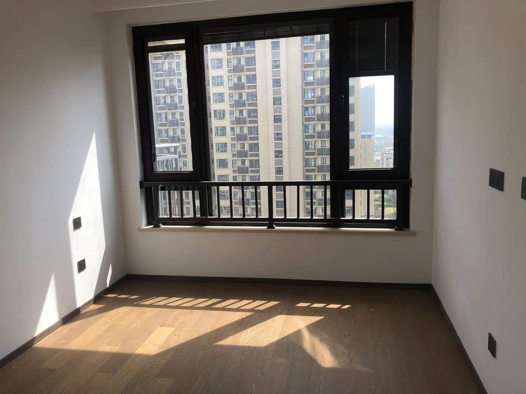 春风南岸西园 4室2厅2卫 136.00m&sup2;