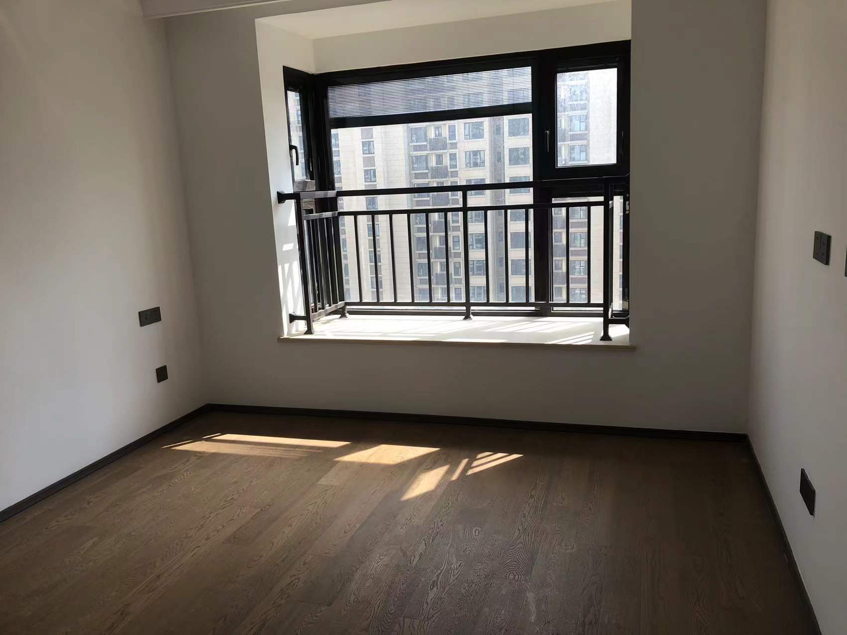 春风南岸西园 4室2厅2卫 136.00m&sup2;
