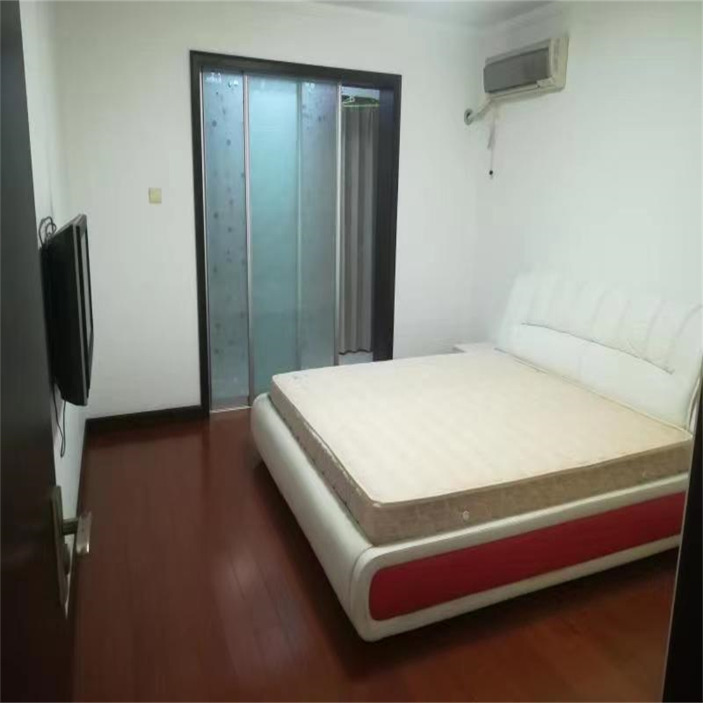 春晖花园 3室2厅1卫 140m&sup2;