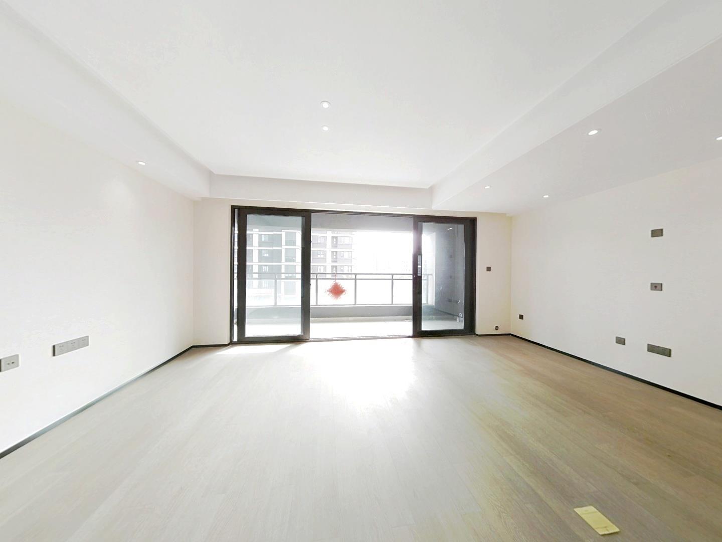 万科翡翠东第 3室2厅2卫 130.18m&sup2;