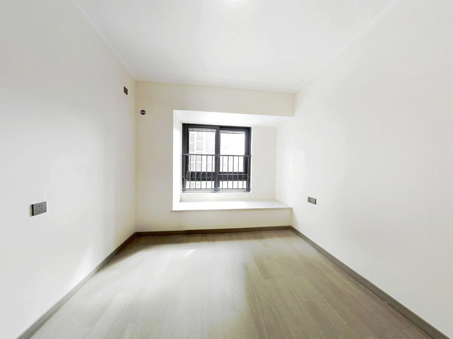 万科翡翠东第 3室2厅2卫 130.18m&sup2;