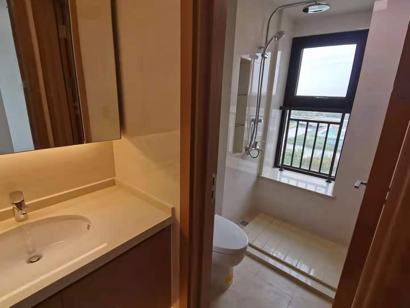 春风南岸东园 3室2厅2卫 123m&sup2;
