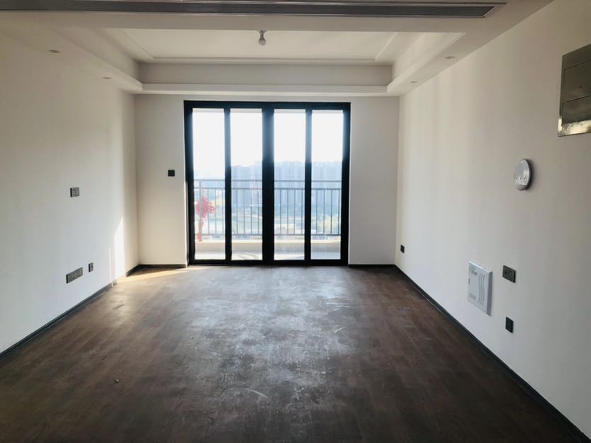 春风南岸东园 3室2厅2卫 123.00m&sup2;