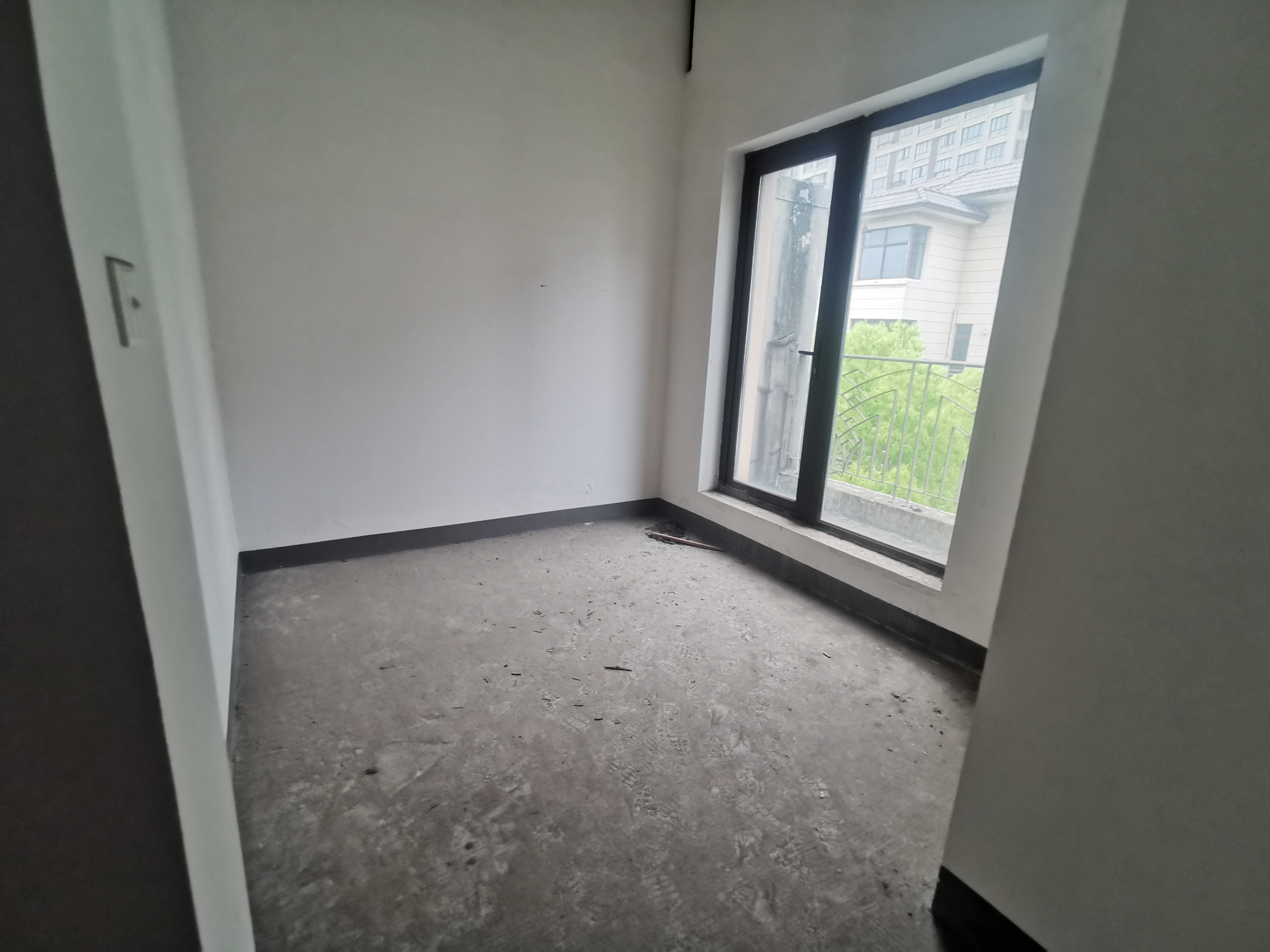 金河名人世家 4室2厅2卫 270.00m&sup2;