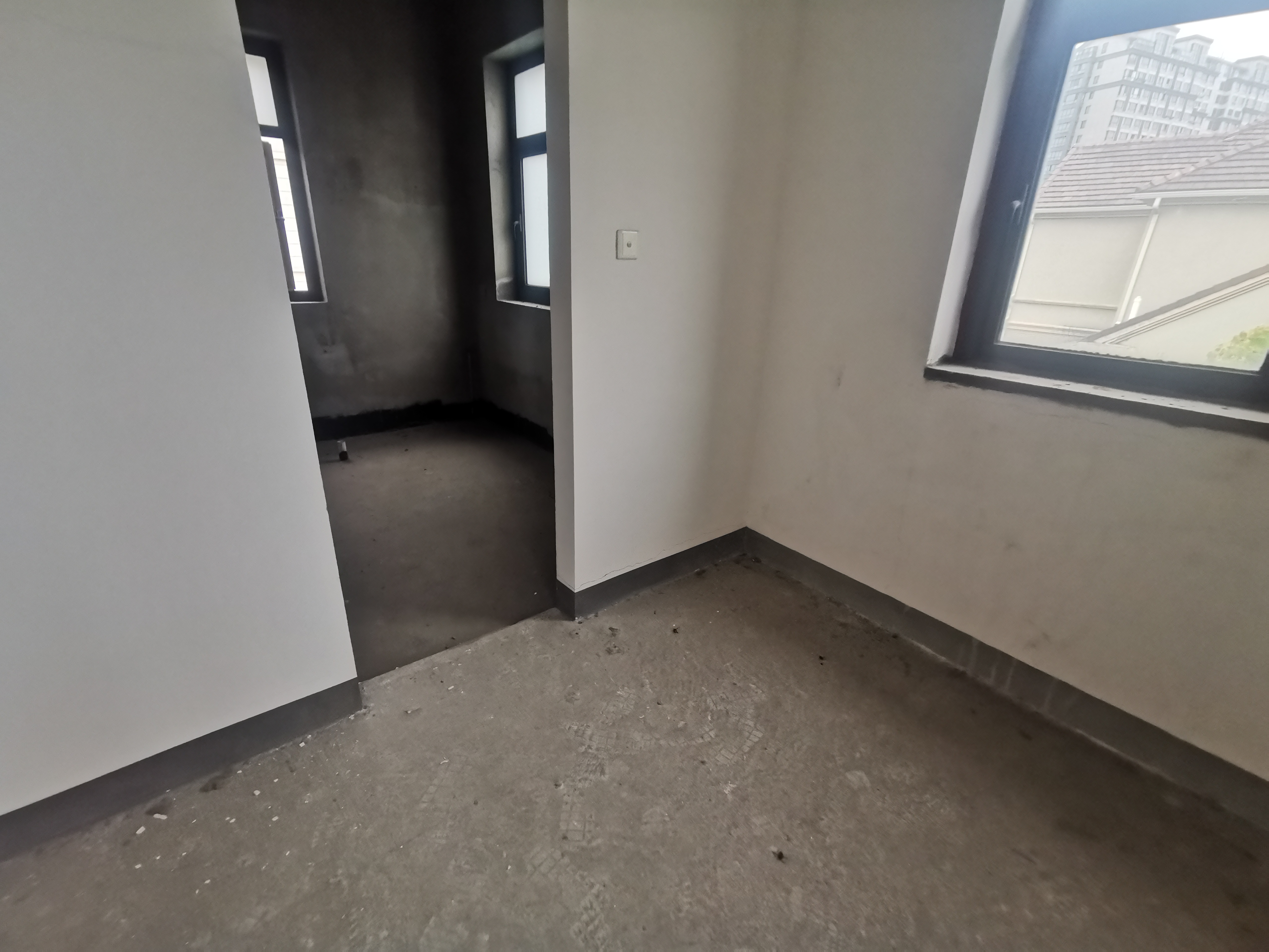金河名人世家 4室2厅2卫 270.00m&sup2;
