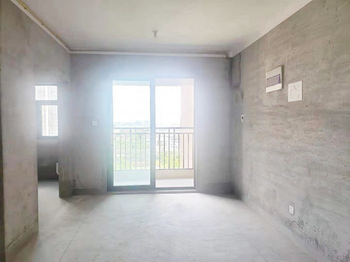 华强城 3室2厅1卫 128m²