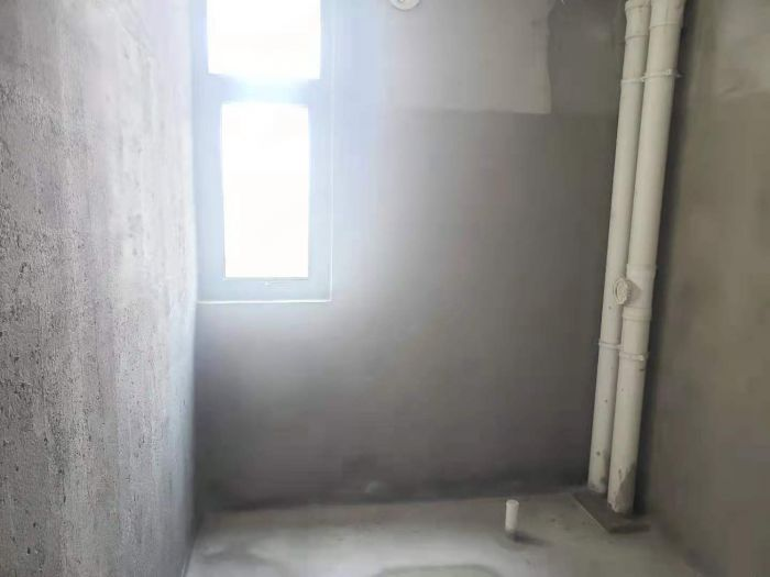 华强城 3室2厅2卫 128m&sup2;