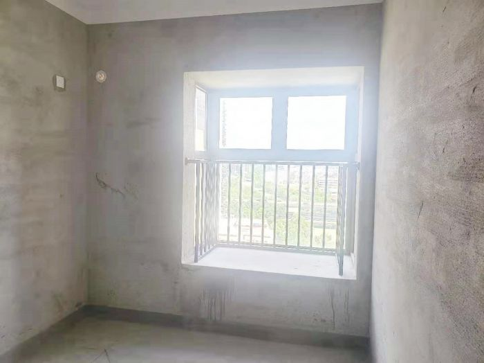 华强城 3室2厅2卫 128m&sup2;