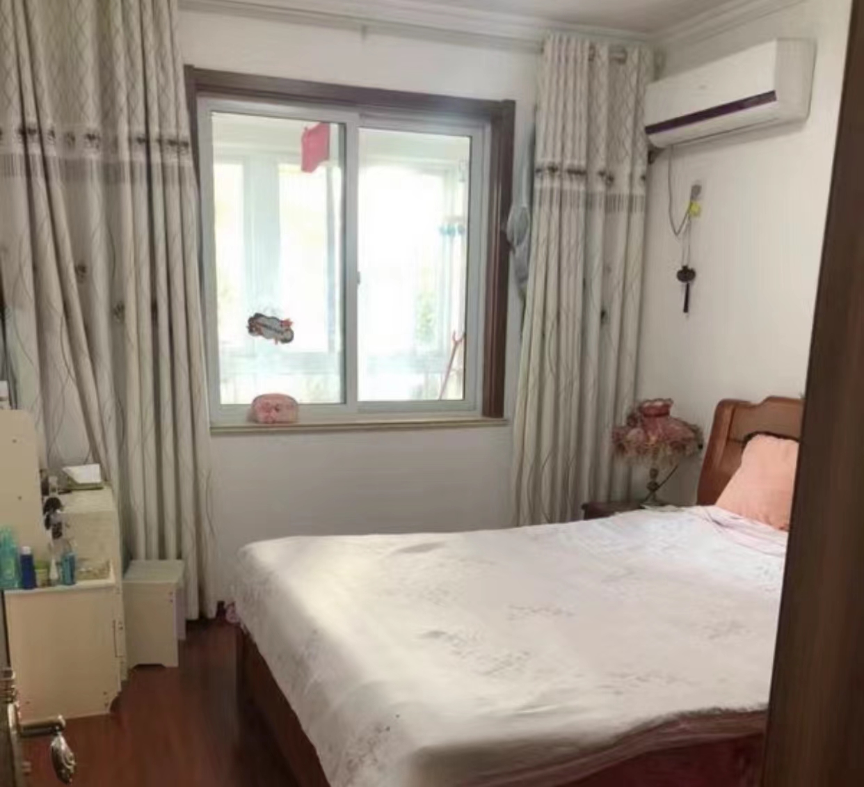 学士府 3室2厅1卫 132m&sup2;