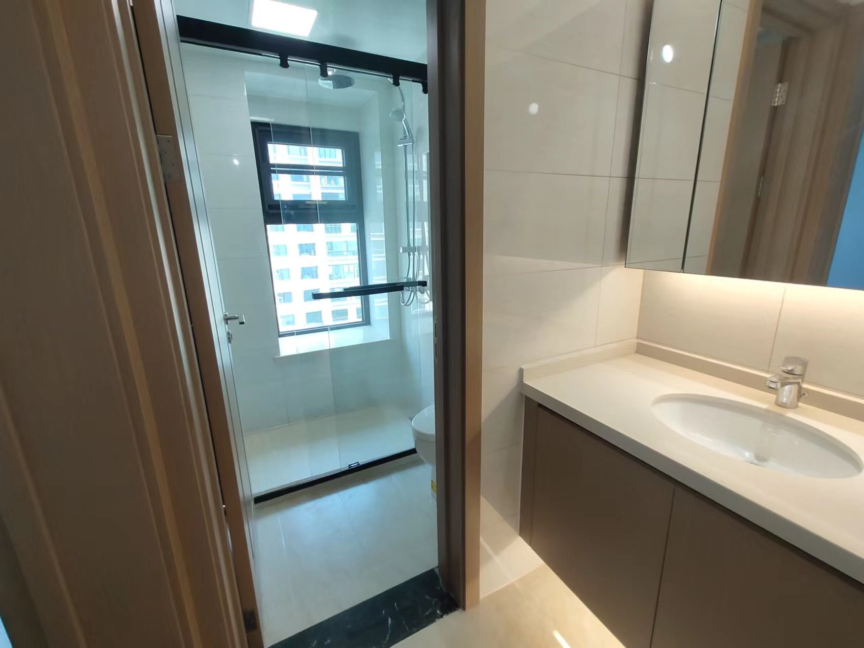 春风南岸东园 4室2厅2卫 122m&sup2;