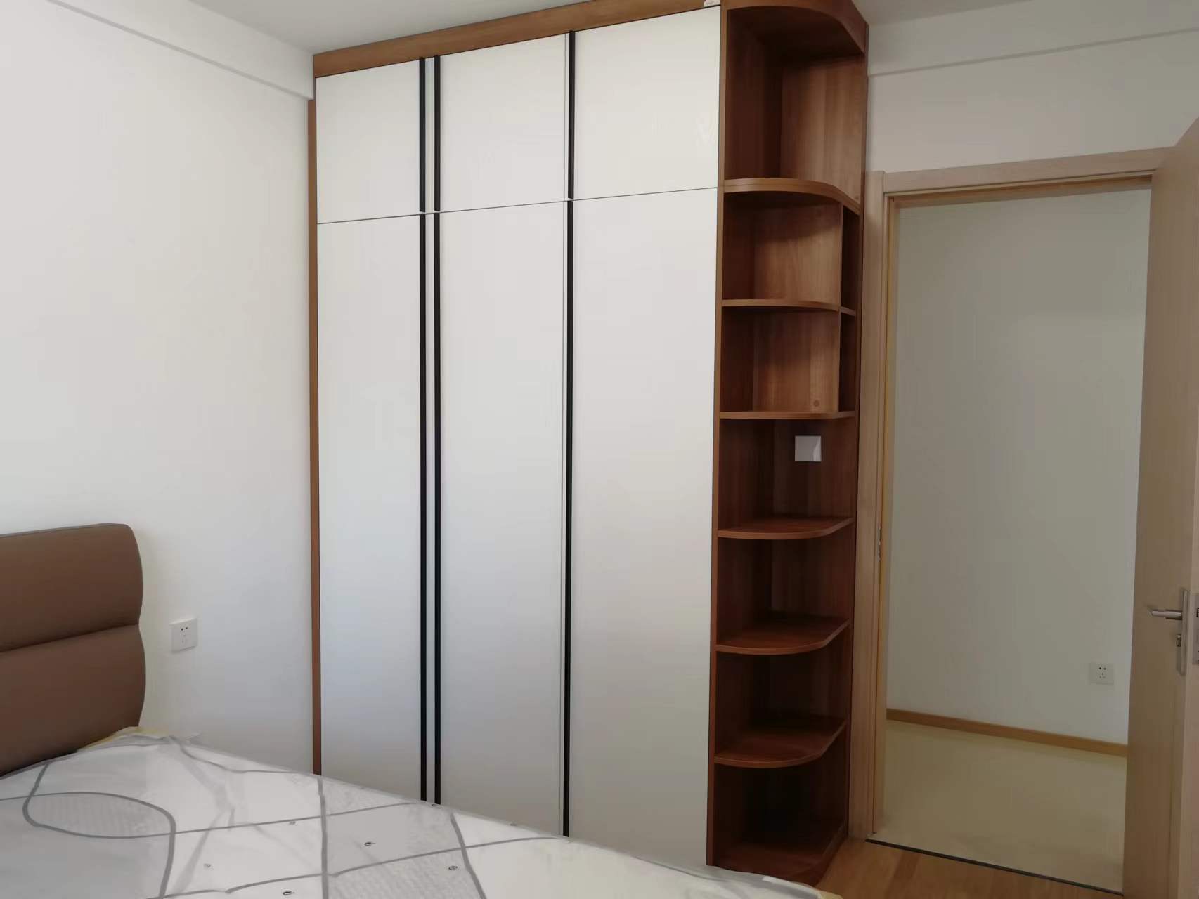 云樾东方 3室2厅1卫 96m&sup2;