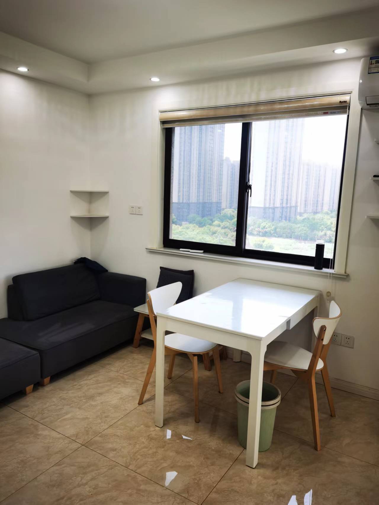 紫东南苑南区 1室1厅1卫 61.00m²