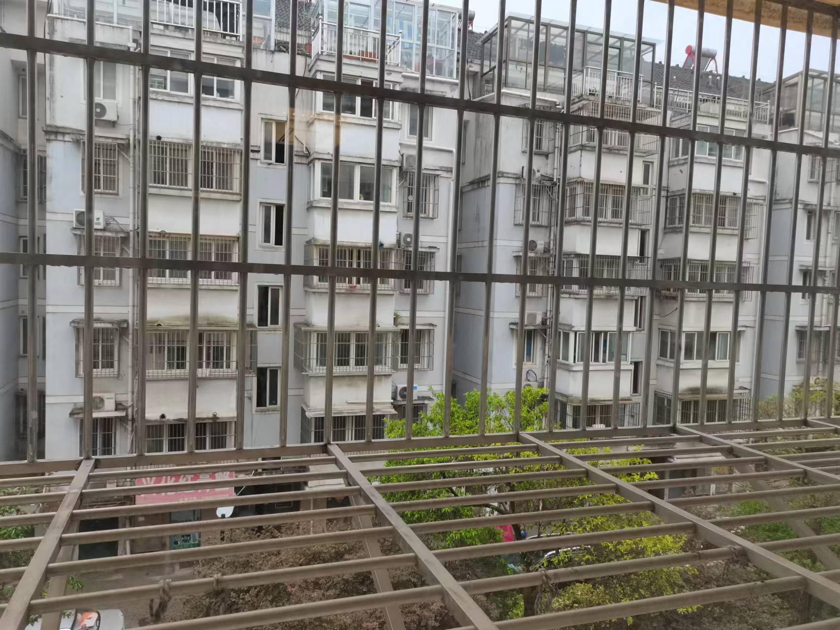 东城花园 2室2厅1卫 90m&sup2;