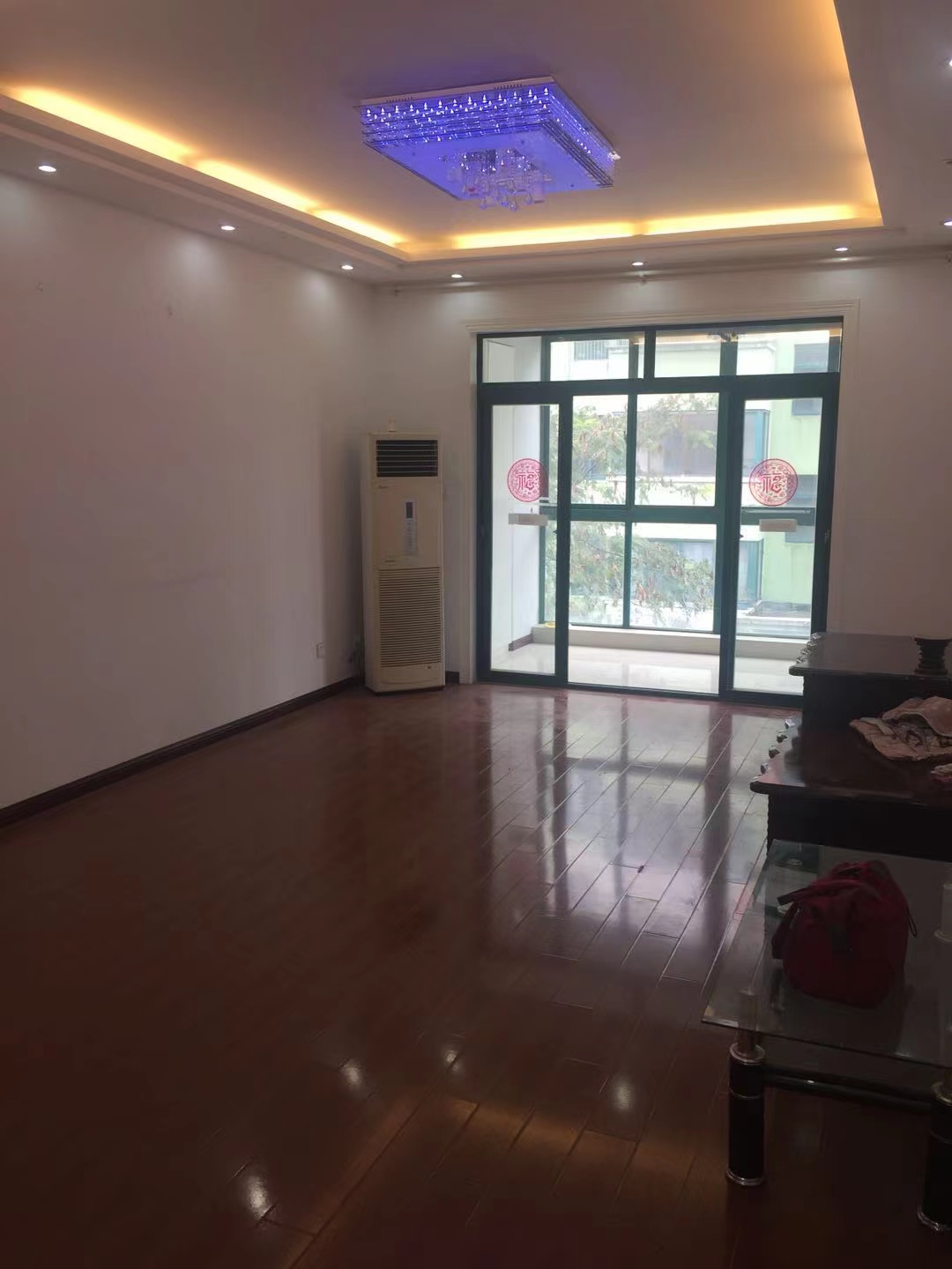 丽景花园 3室2厅2卫 121.65m²