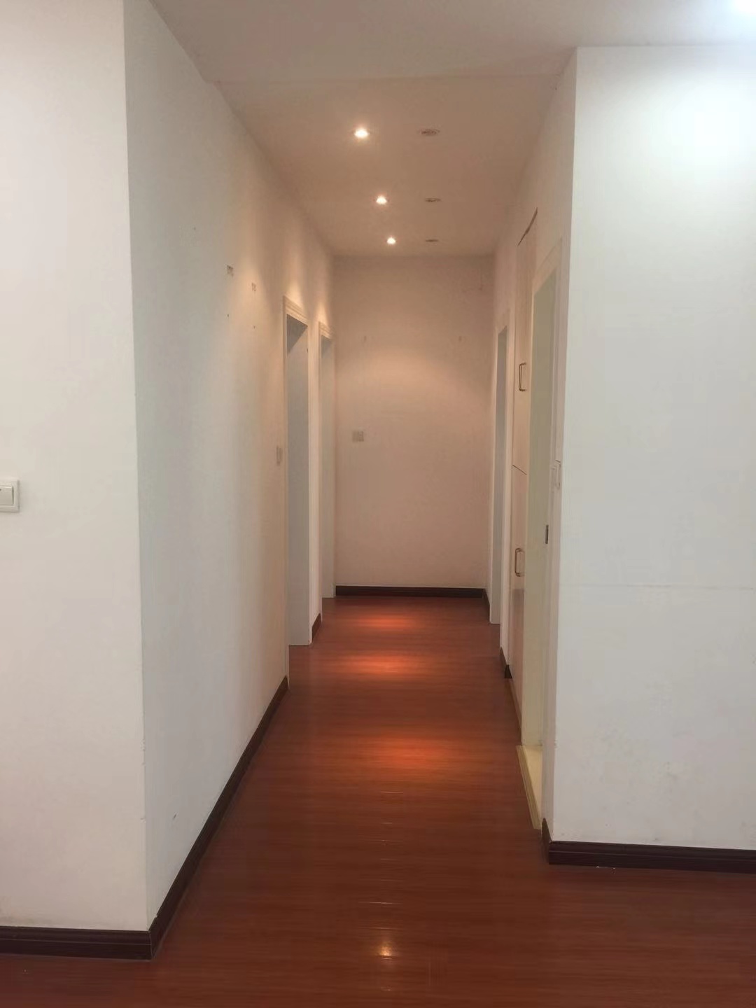 丽景花园 3室2厅2卫 121.65m&sup2;
