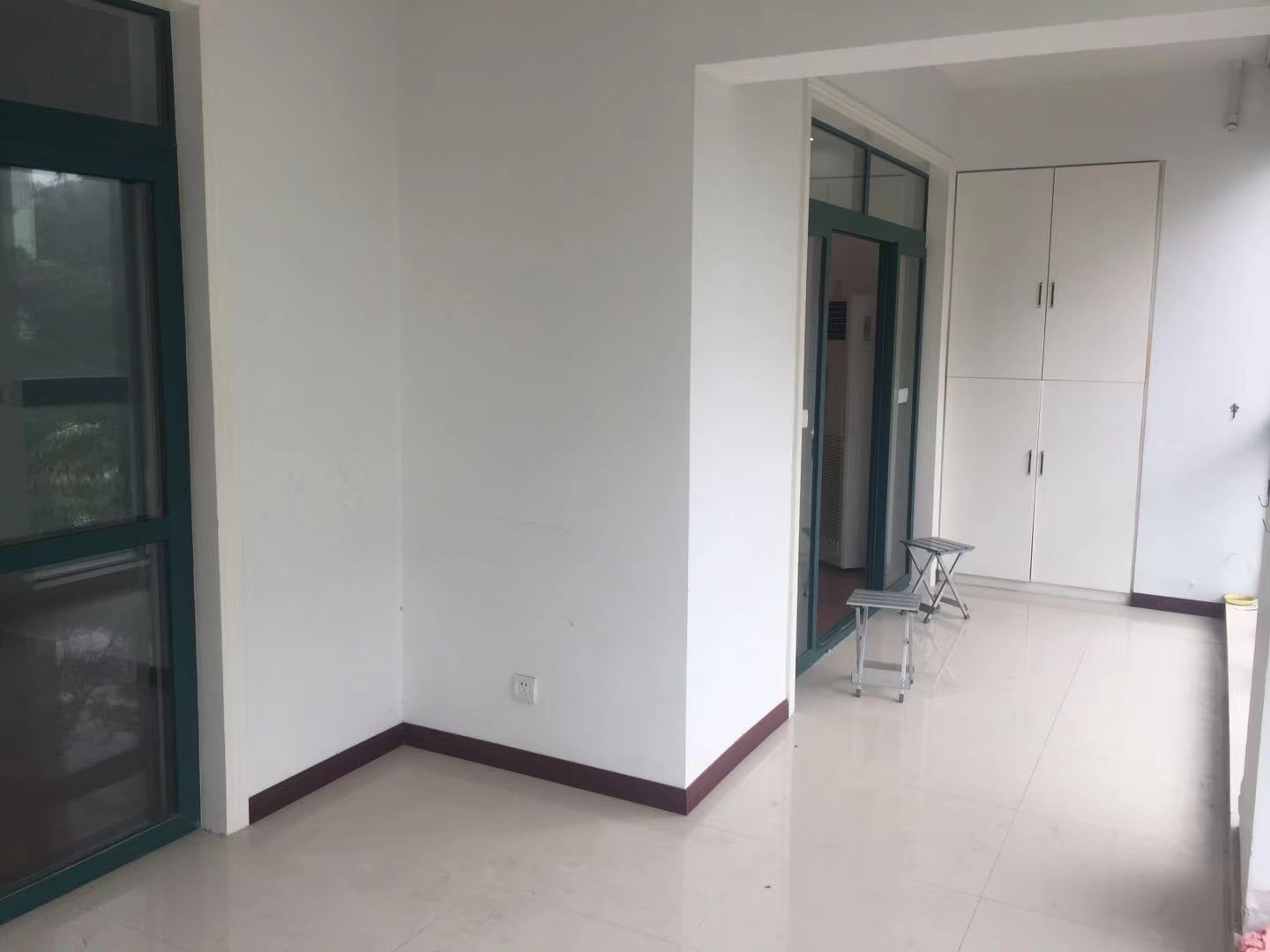 丽景花园 3室2厅2卫 121.65m&sup2;