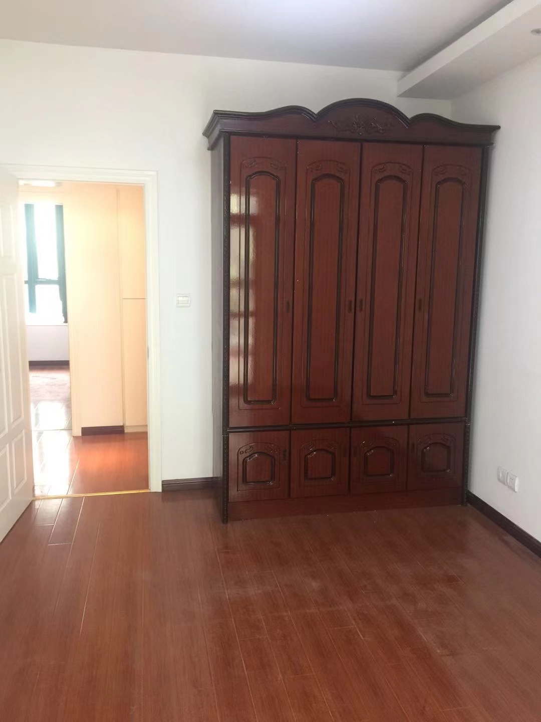 丽景花园 3室2厅2卫 121.65m&sup2;