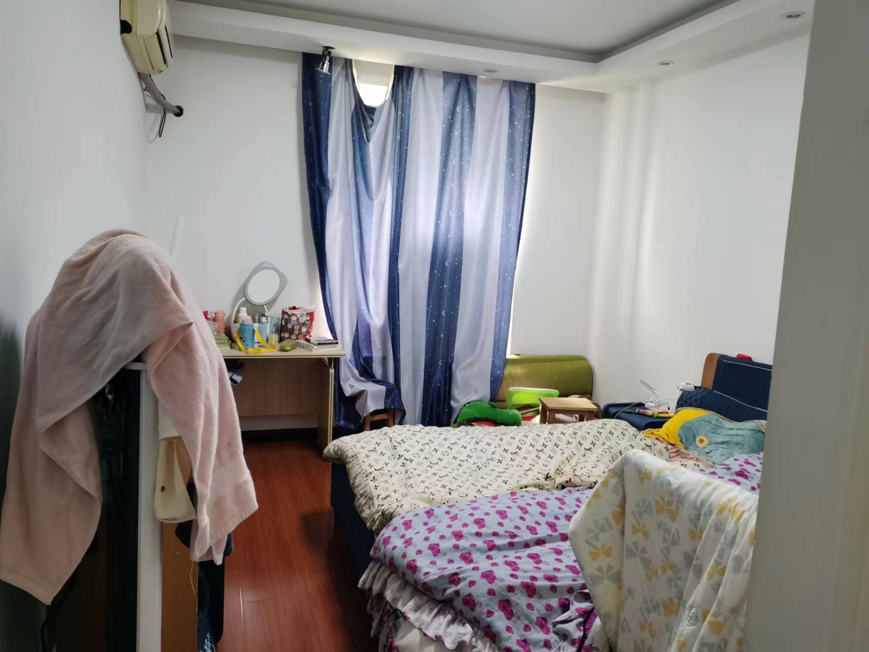 丽景花园 3室2厅2卫 121.65m&sup2;