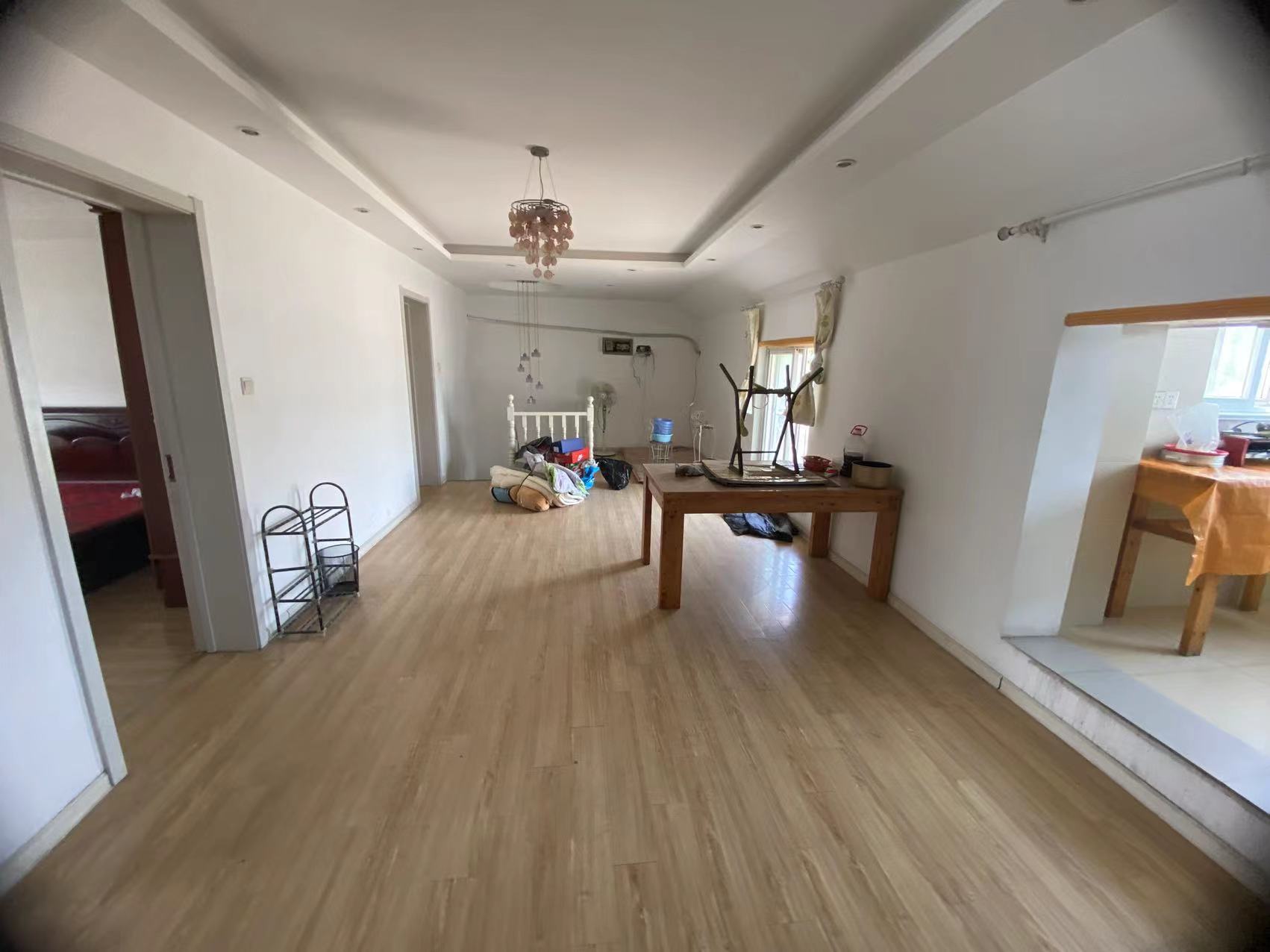 东城花园 3室1厅1卫 98m²