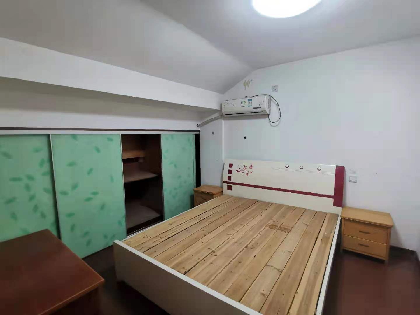 锦安花园一期 3室2厅1卫 140.00m&sup2;
