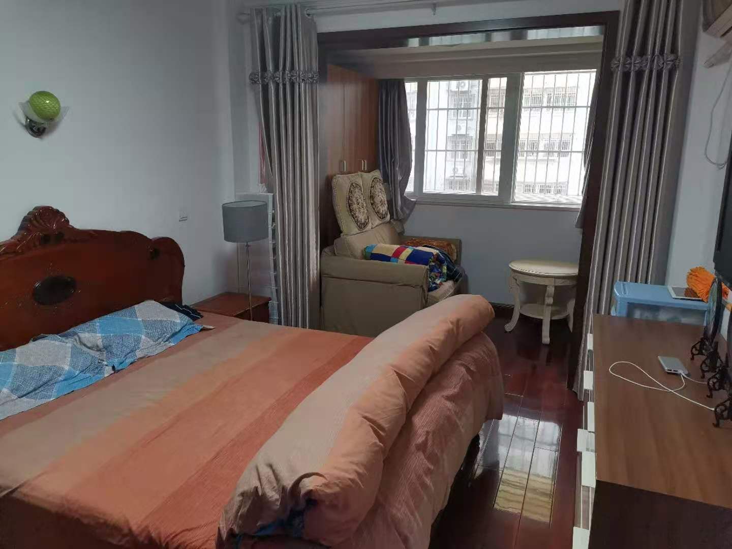 锦安花园一期 3室2厅1卫 145m&sup2;