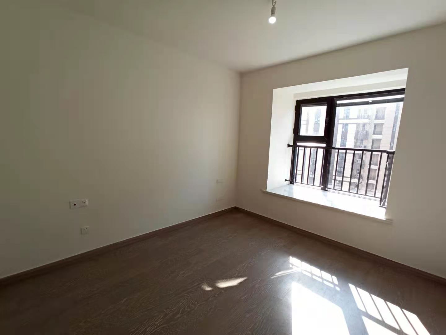 云樾河山 3室2厅2卫 118m&sup2;