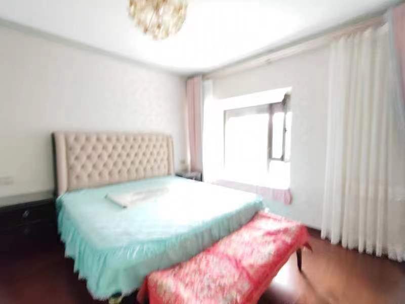 万科城市之光 3室2厅2卫 142m&sup2;