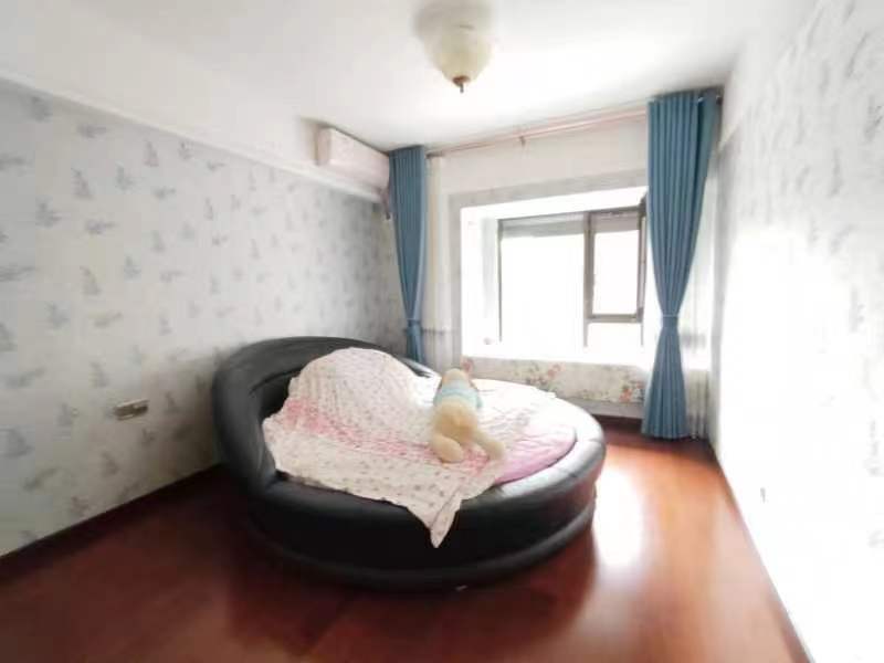 万科城市之光 3室2厅2卫 142m&sup2;
