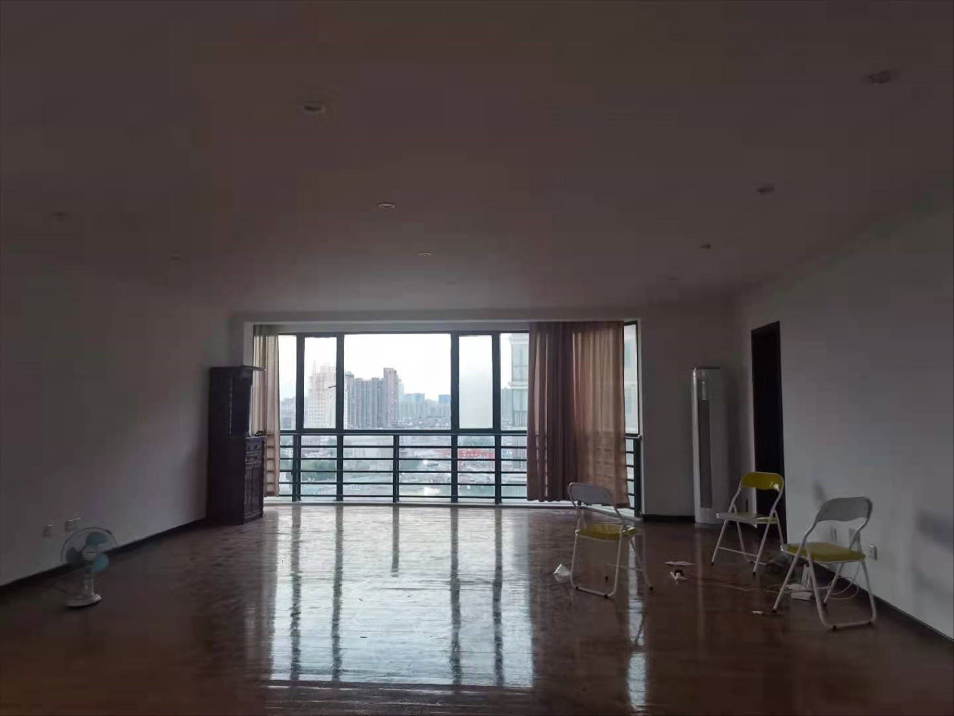 濠河名邸 4室2厅2卫 256m&sup2;