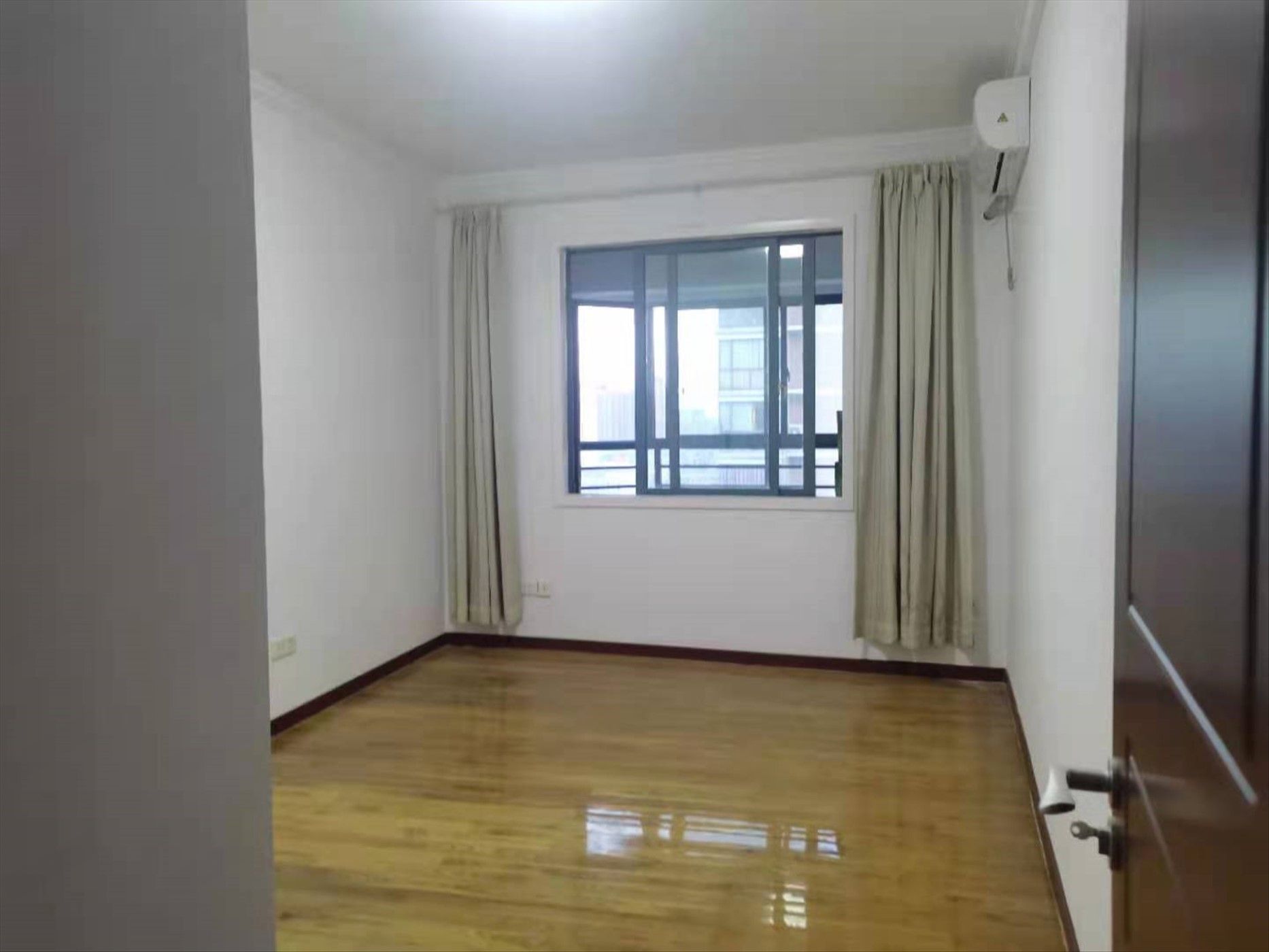 濠河名邸 4室2厅2卫 256m&sup2;