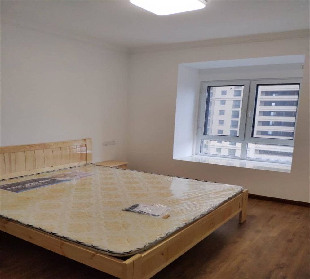 皇家花园北区 5室2厅1卫 120m&sup2;