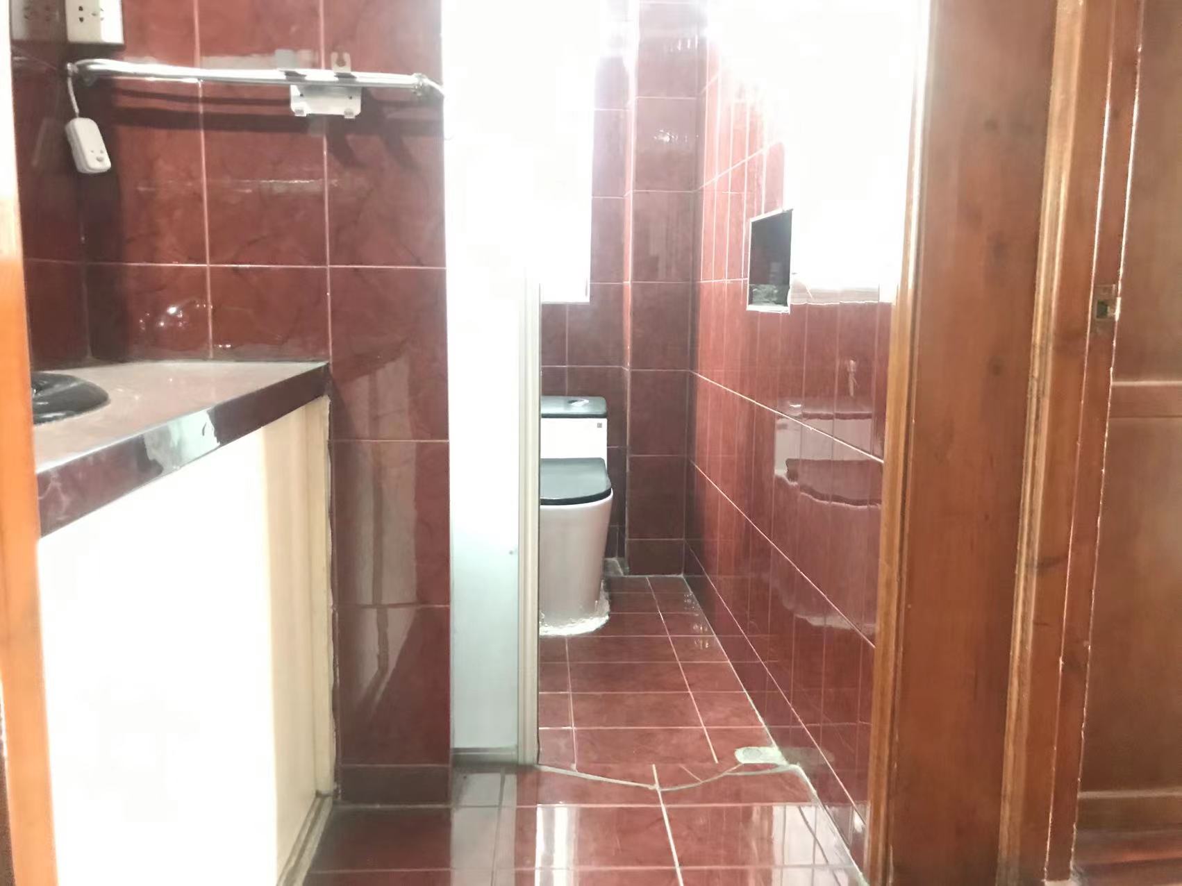 富贵园 3室2厅1卫 120m&sup2;