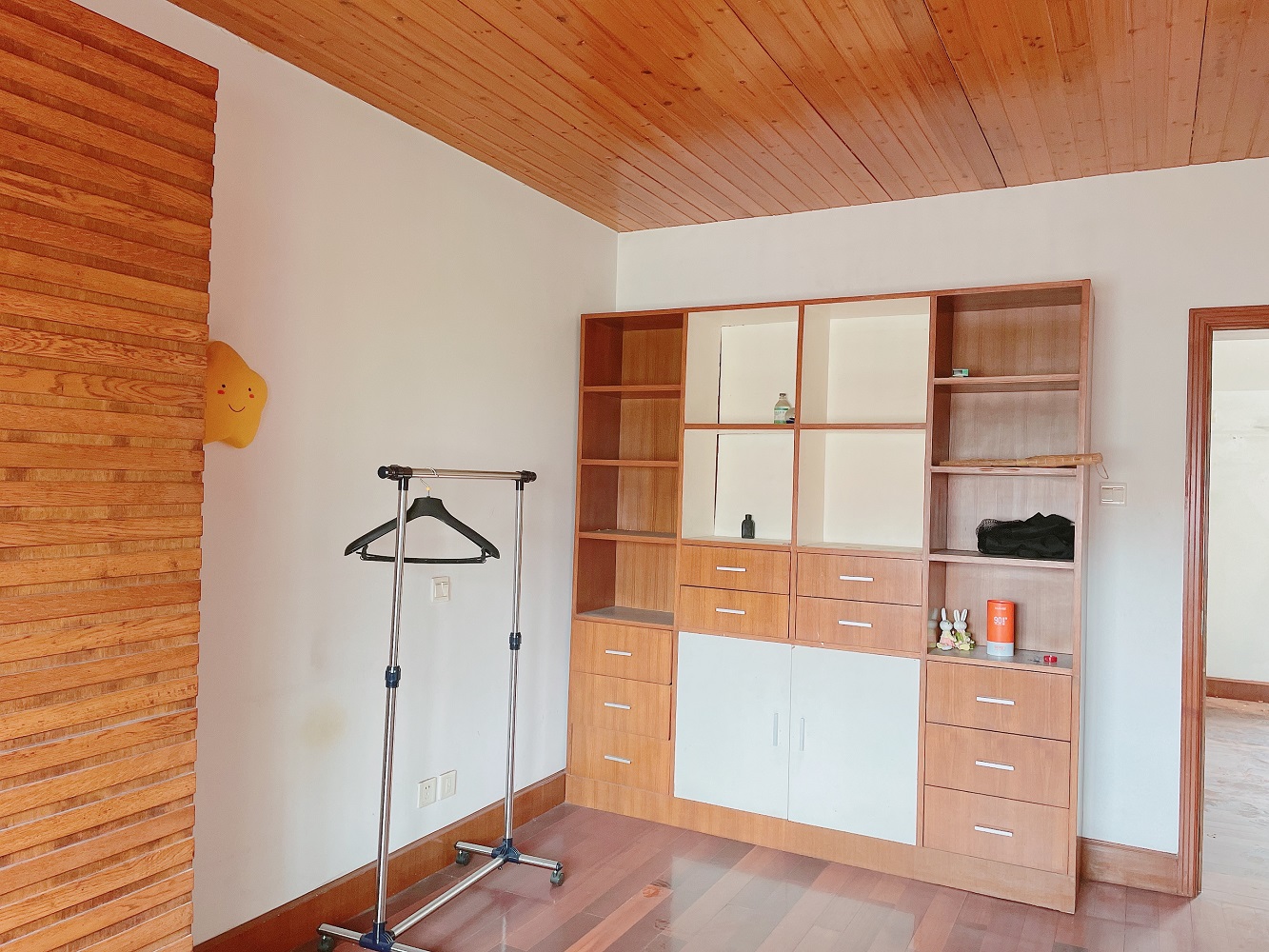 北郭东村南区 4室2厅2卫 184.00m&sup2;