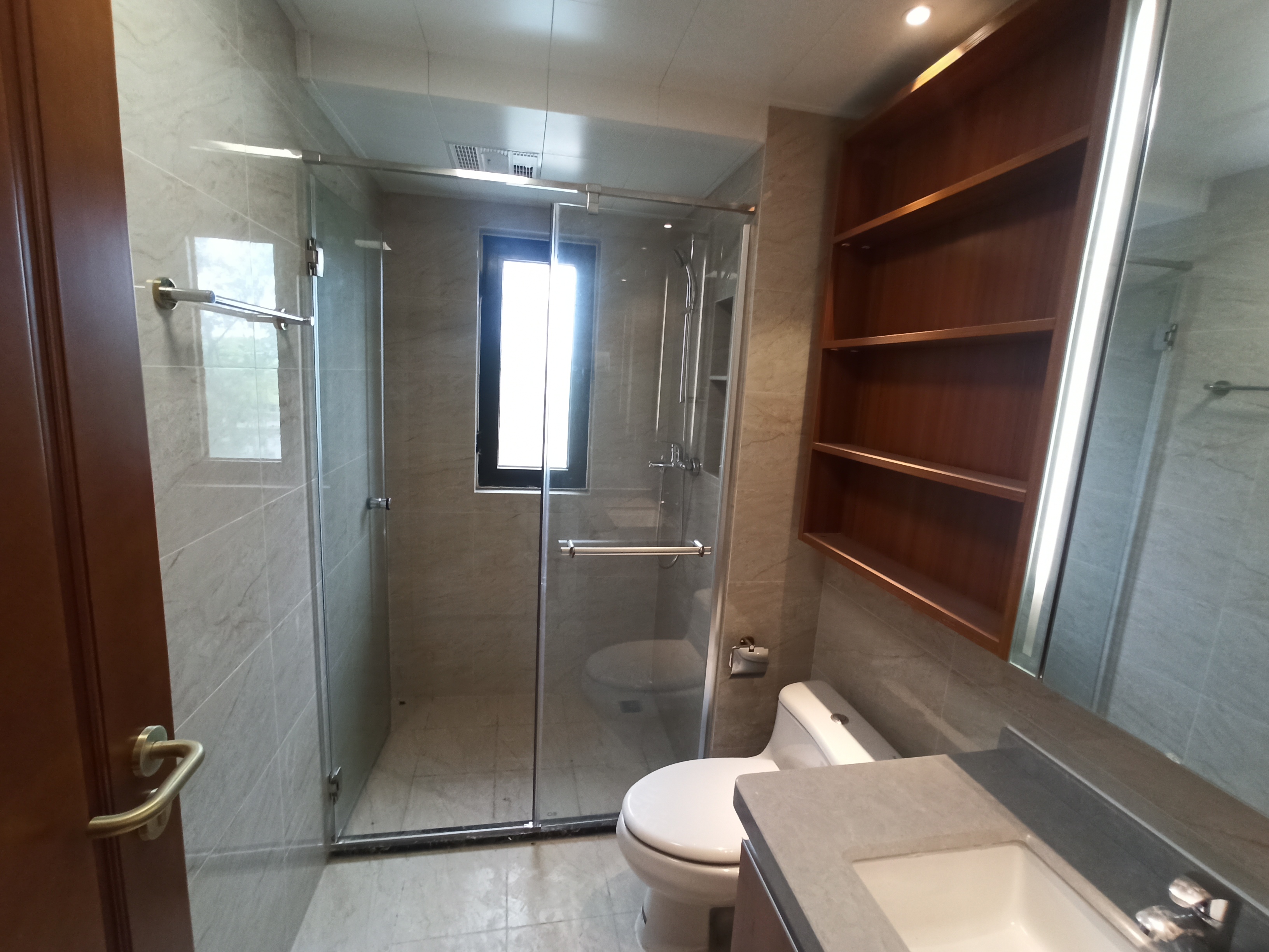 恒大悦珑湾 3室2厅2卫 122.58m&sup2;