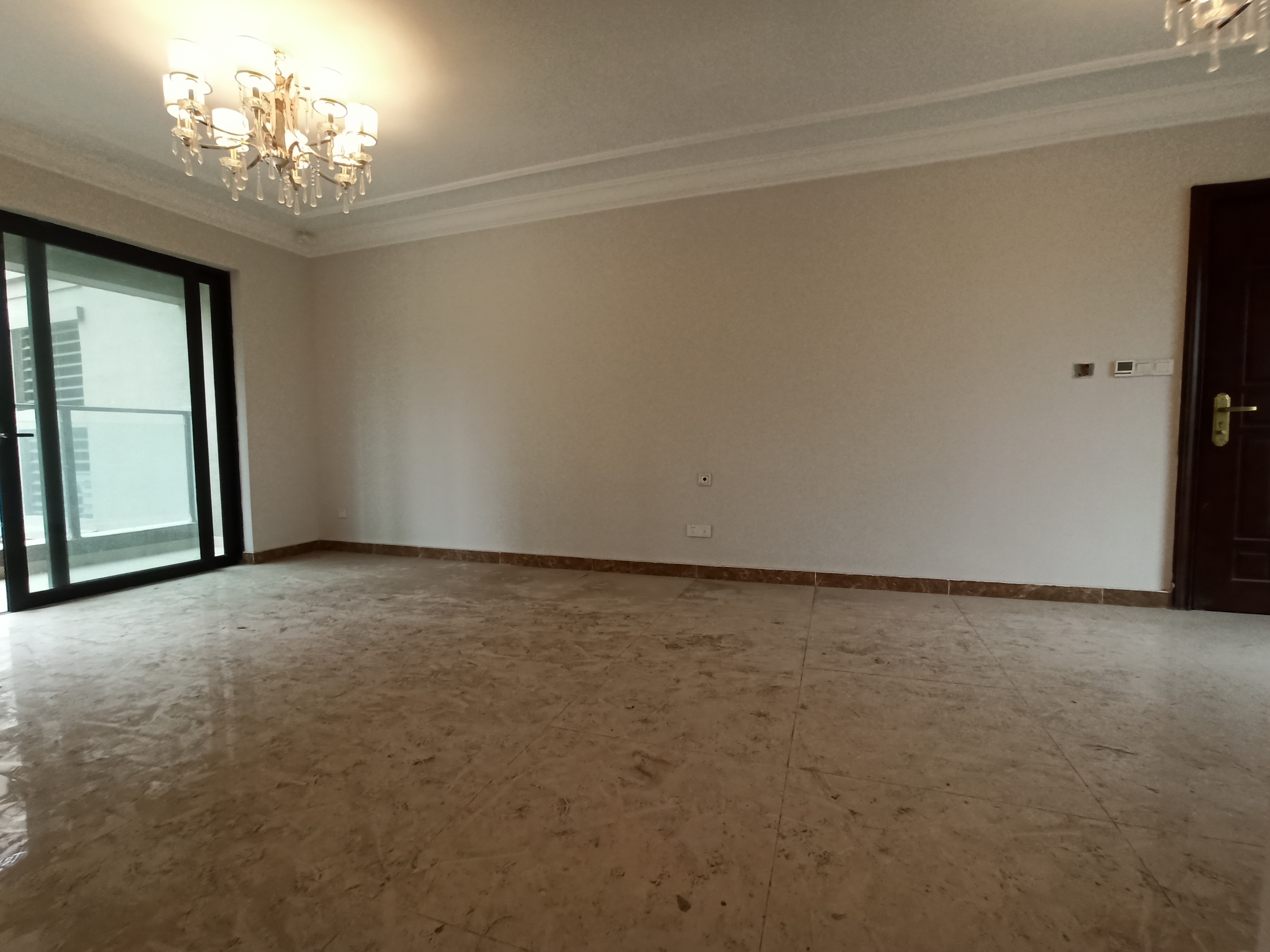 恒大悦珑湾 3室2厅2卫 122.58m&sup2;