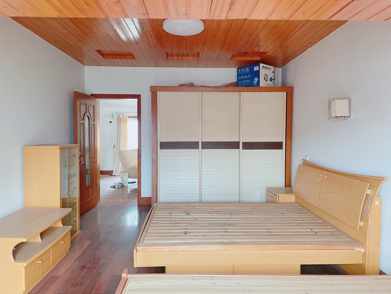 北郭东村南区 4室2厅2卫 180.00m&sup2;