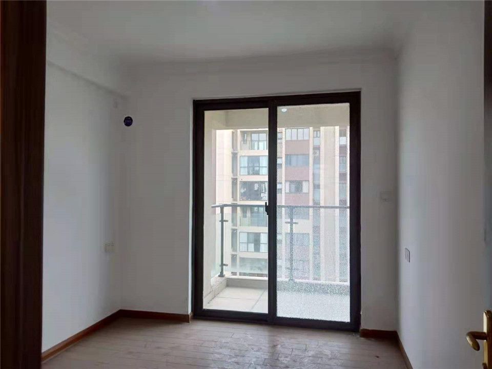 南通碧桂园翡翠华府 4室2厅2卫 143m&sup2;