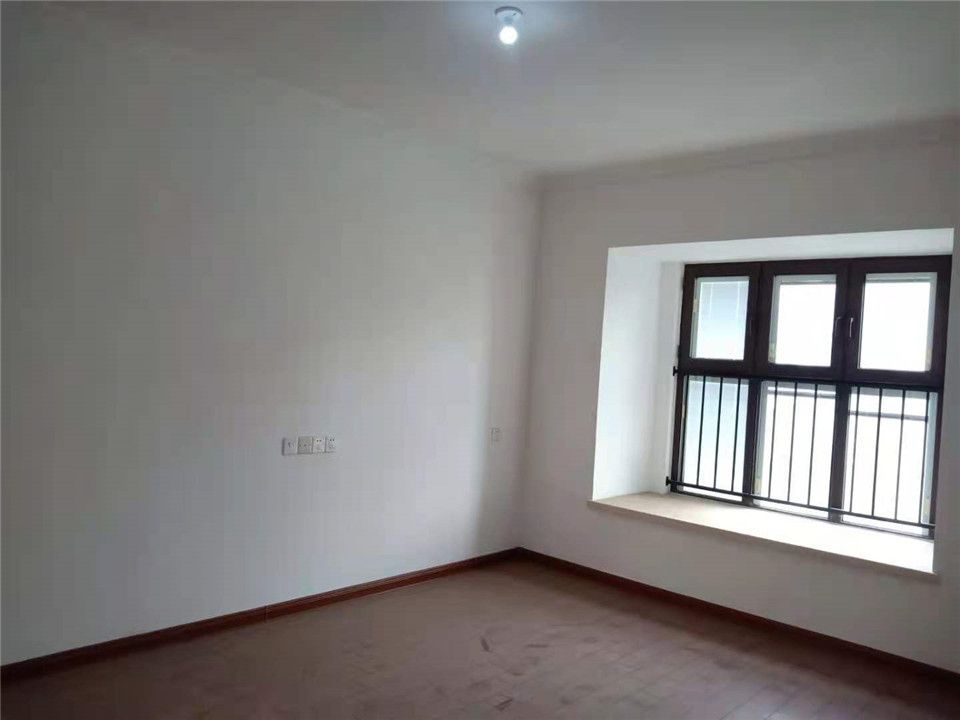 南通碧桂园翡翠华府 4室2厅2卫 143m&sup2;