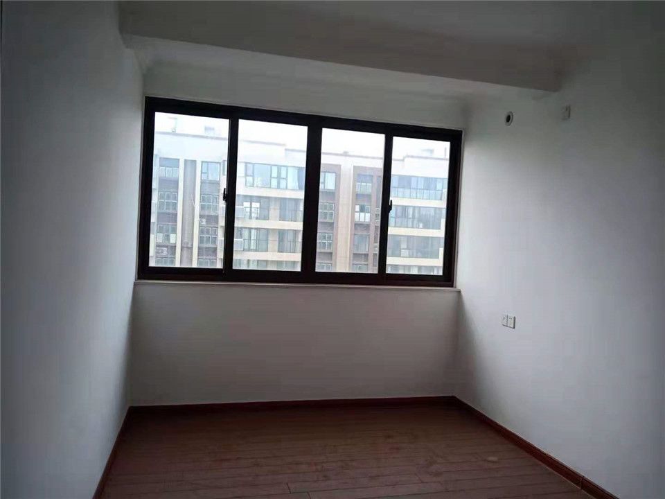 南通碧桂园翡翠华府 4室2厅2卫 143m&sup2;