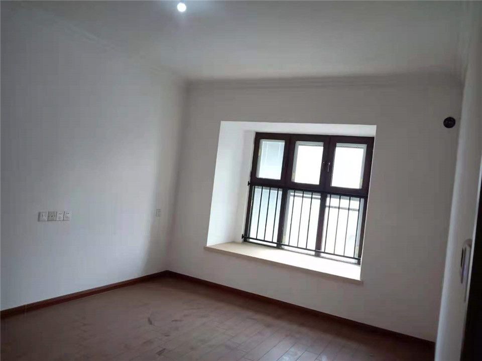 南通碧桂园翡翠华府 4室2厅2卫 143m&sup2;